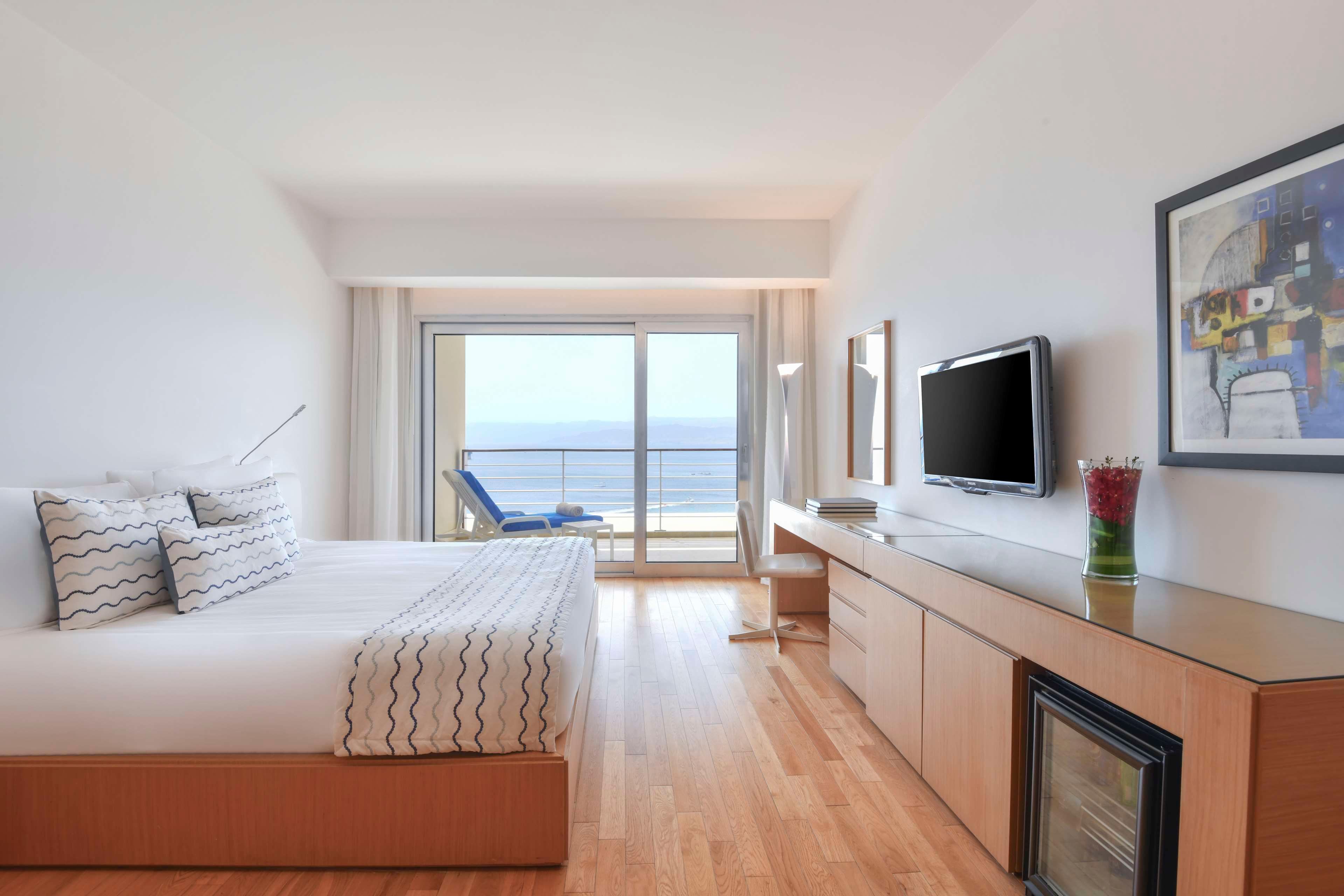 Standard, Kempinski Hotel Aqaba Red Sea 2/4