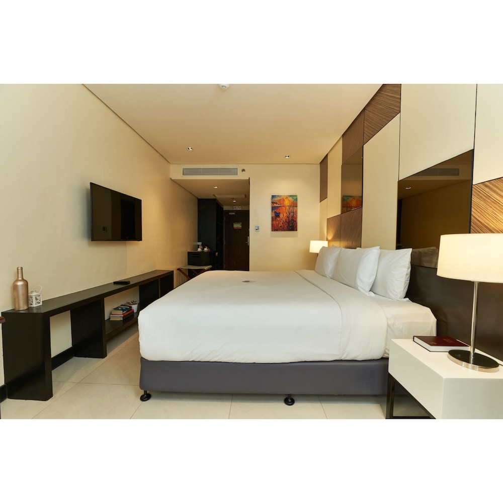 Summit Hotel Tacloban 30/63