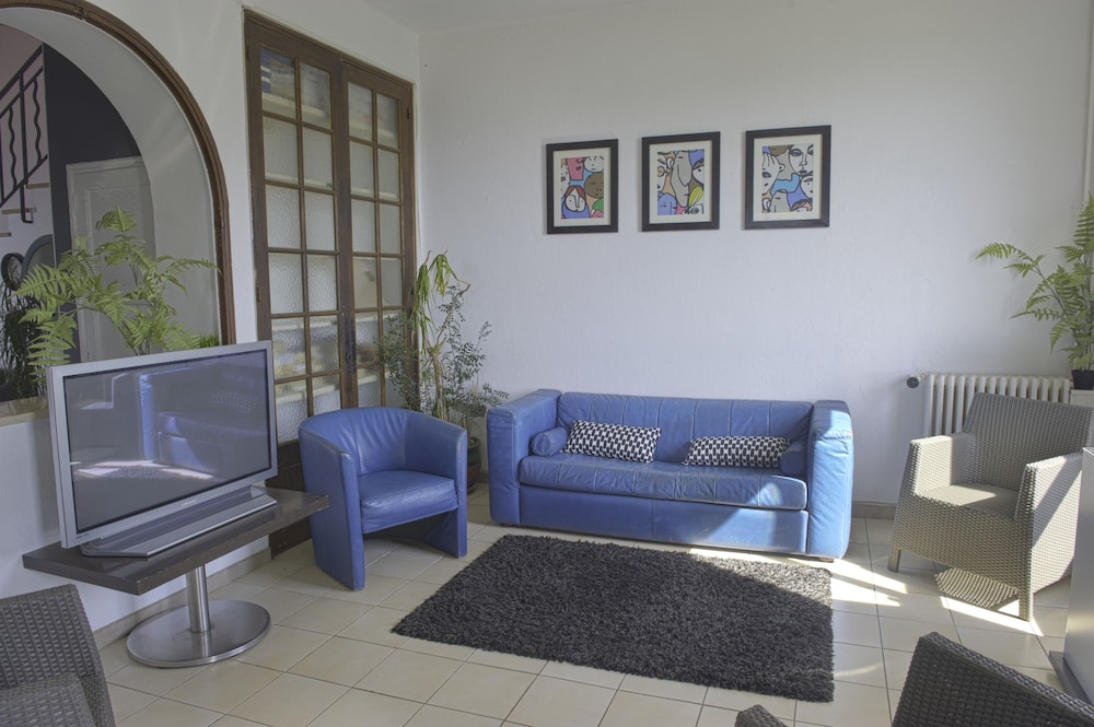 Azur Hotel 44/63