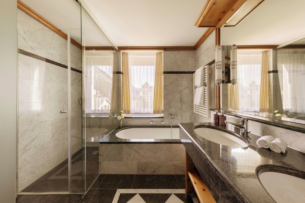 جناح بسريرين منفصلين، Grand Hotel Kronenhof 7/7