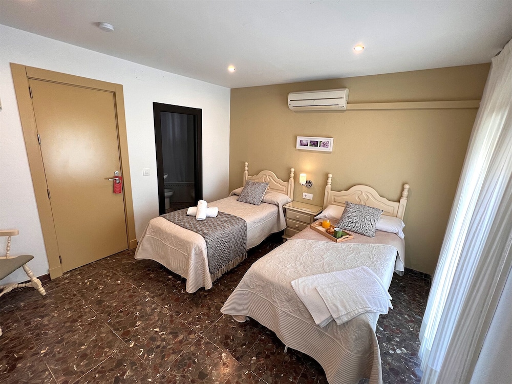 Hostal La Janda 18/66