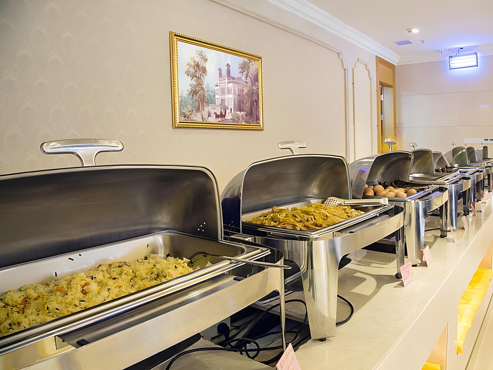 Vienna Hotel (Guilin Wanfu Square) photo2
