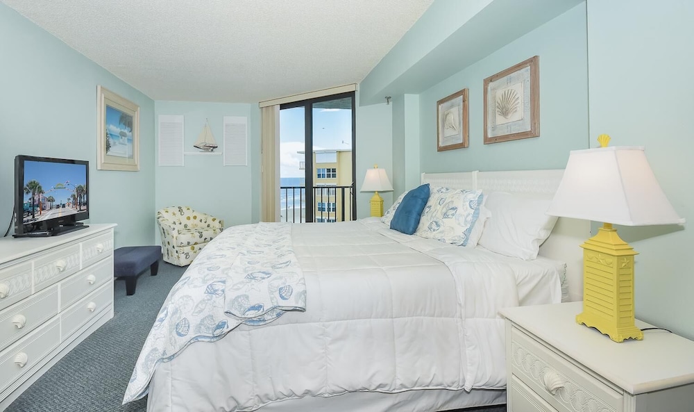 Ocean Trillium Suites 12/50