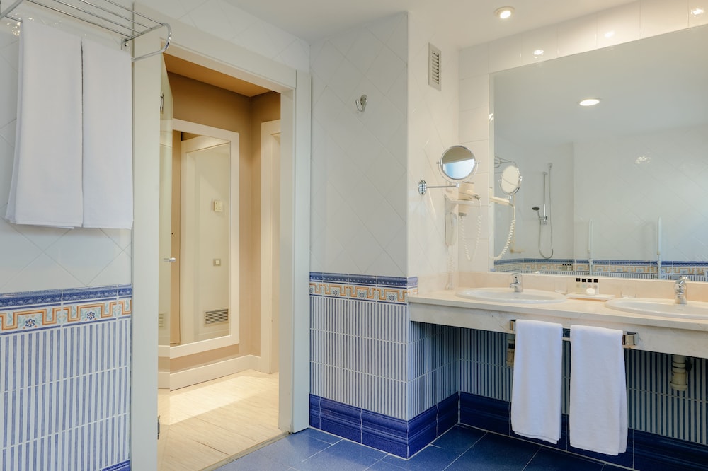 Hesperia Sevilla Hotel 30/72
