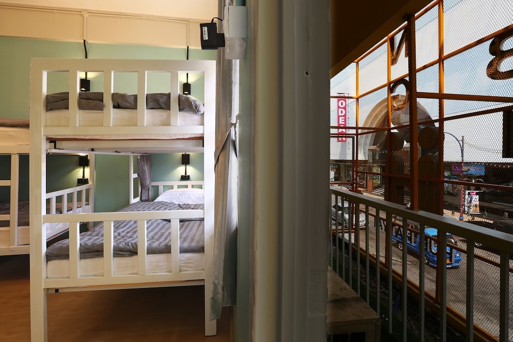 Hub Hatyai Hostel 10/27