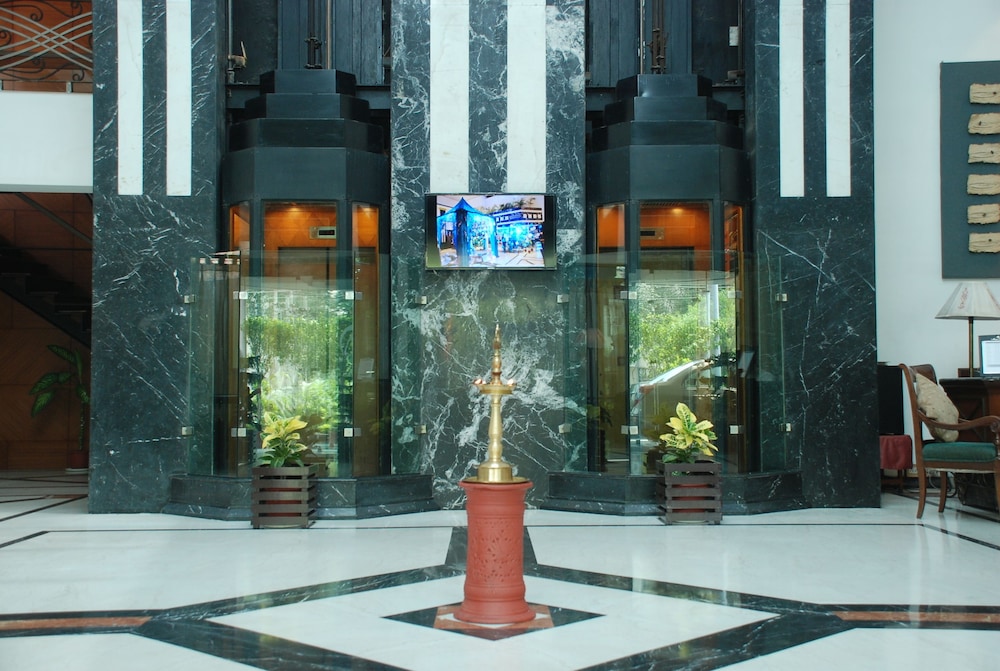 The Maya Hotel 9/50
