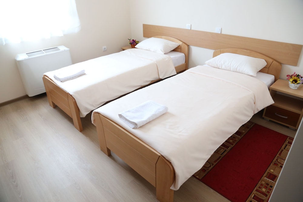 HOTEL NOVELLA UNO 17/37