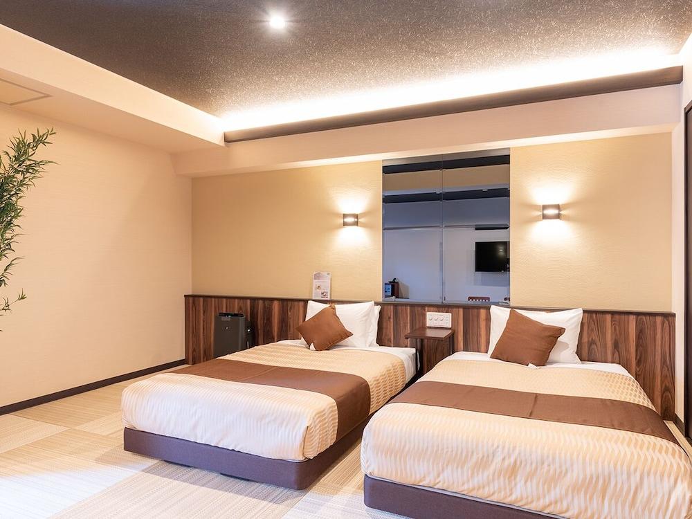 Suite, 2 Double Beds, Outdoor Bath