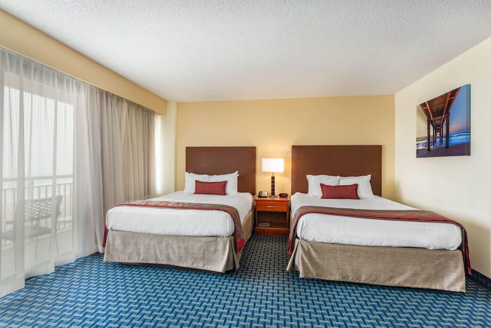 Ramada Plaza by Wyndham Virginia Beach Oceanfront 13/50