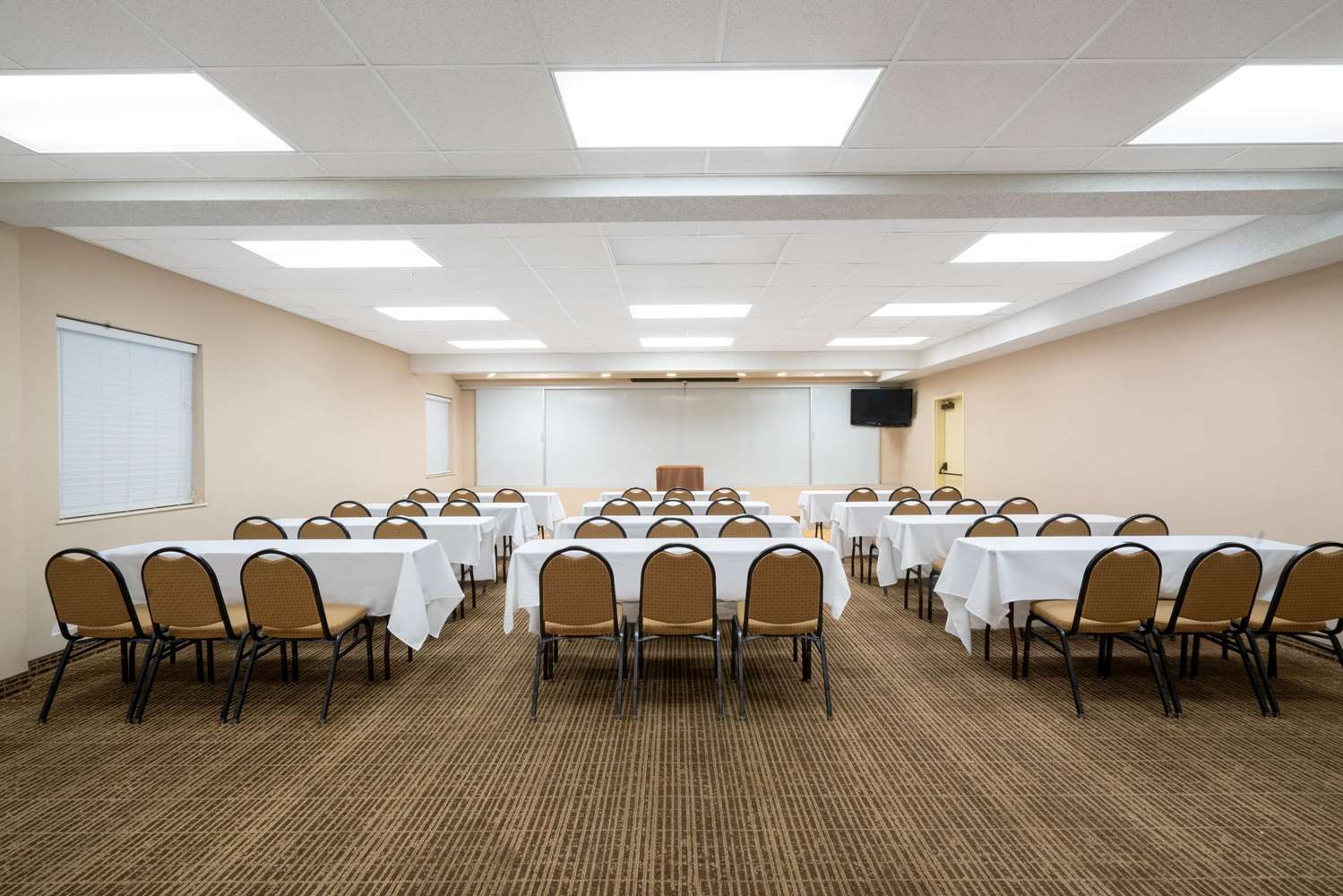 Baymont by Wyndham Knoxville/Cedar Bluff 45/59