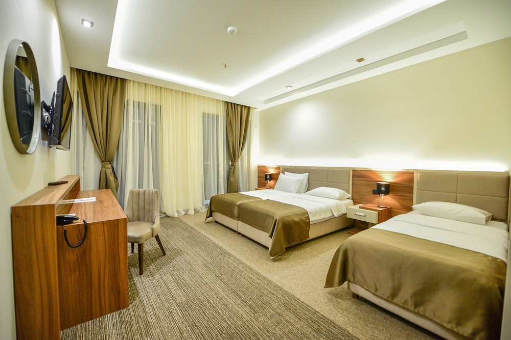 Lazaro Hotel Podgorica 15/45