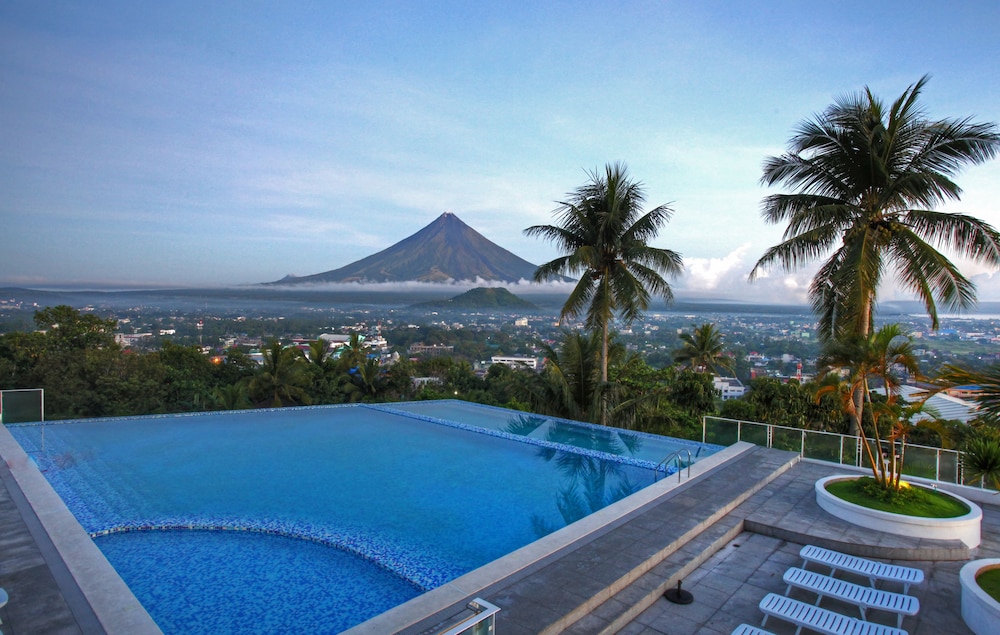 The Oriental Legazpi 28/50