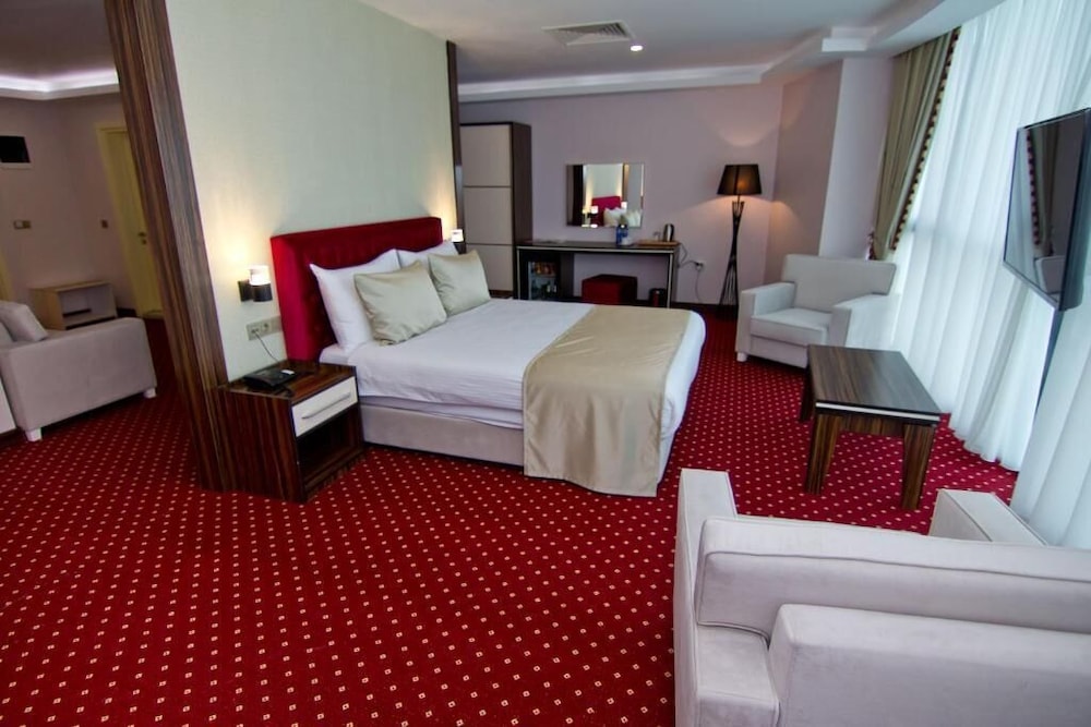 EXECUTIVE, DOUBLE BED