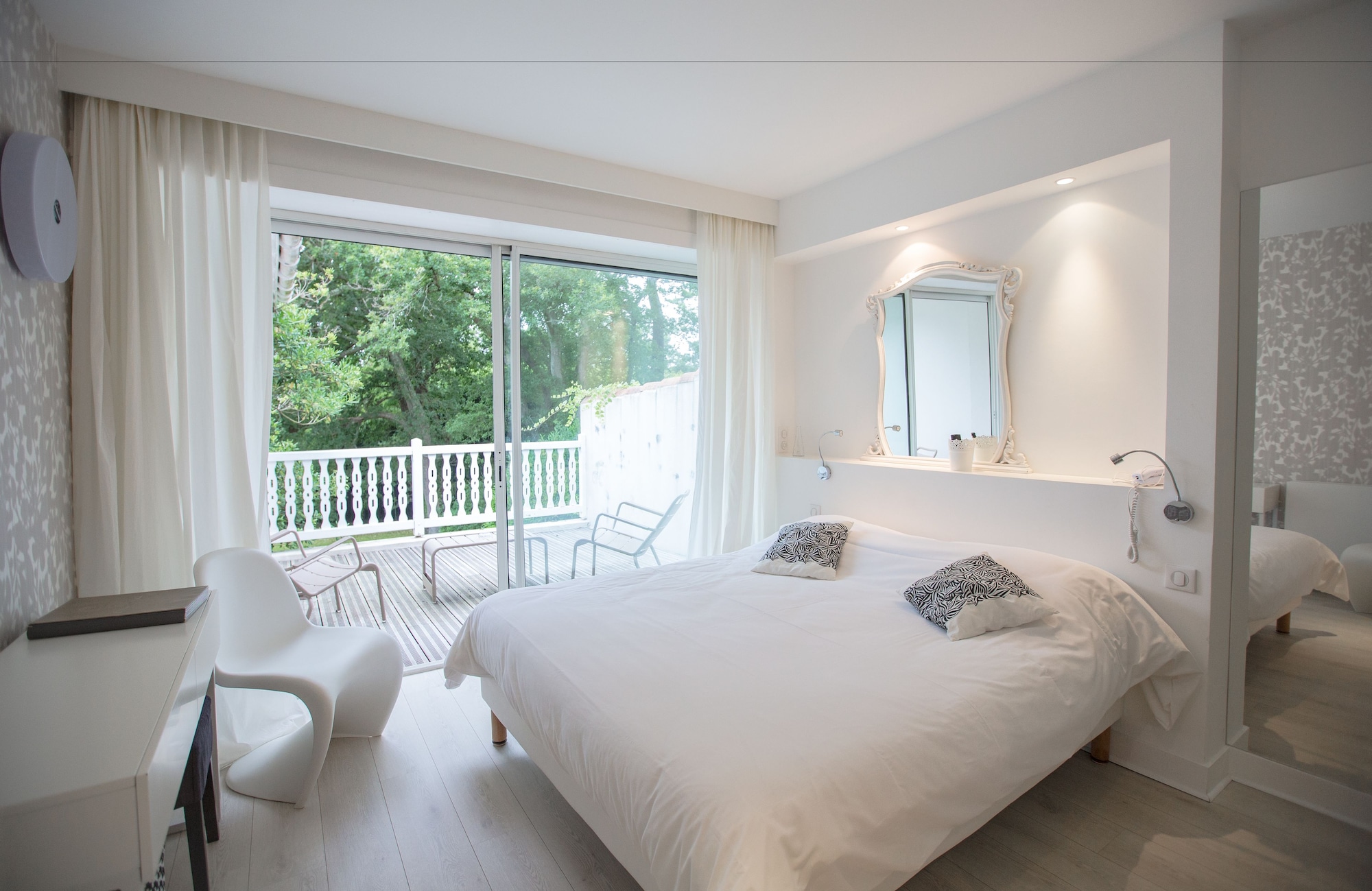 CLASSIC, LODGE, DOUBLE BED, GARDEN VIEW, TERRACE