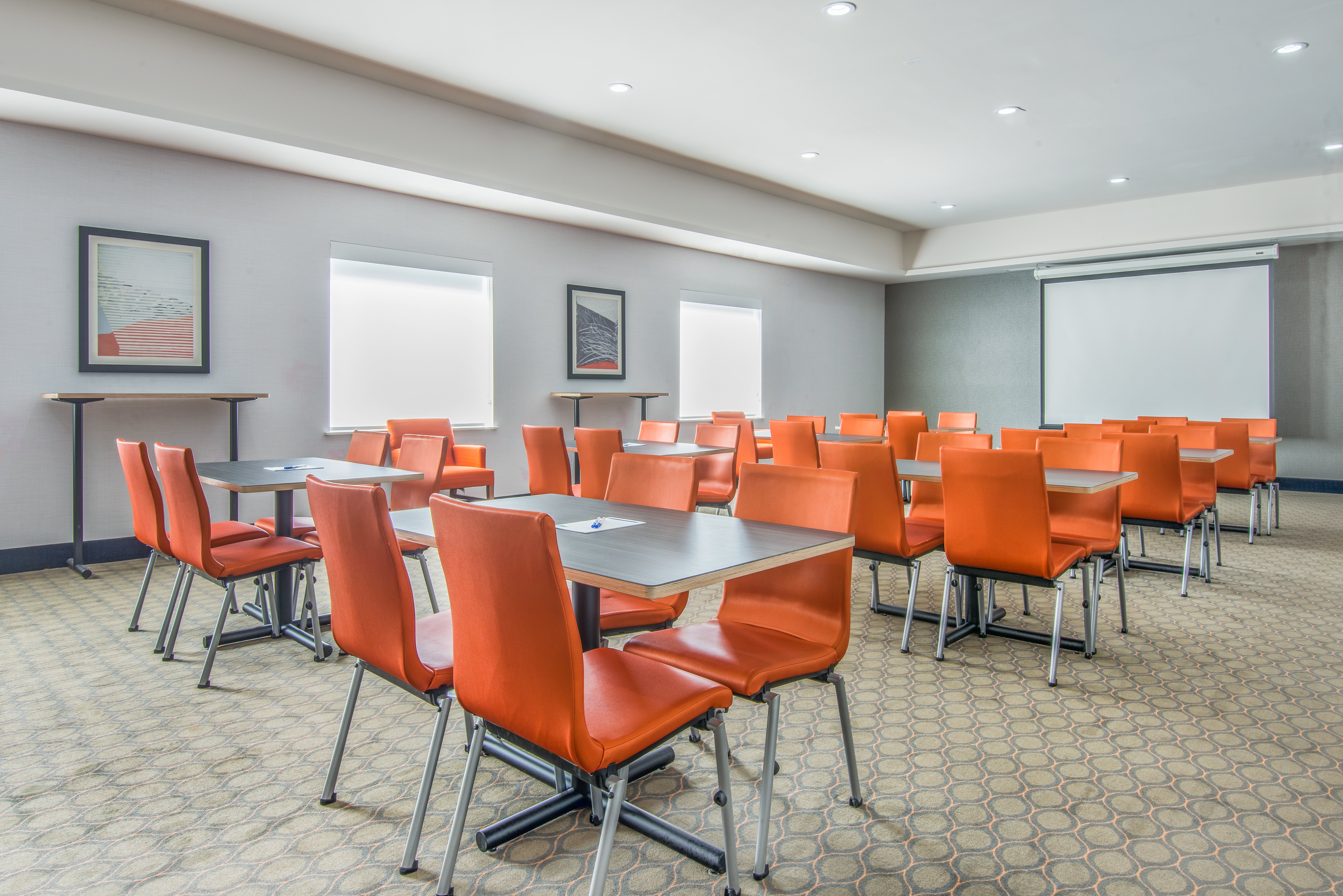 Holiday Inn Express Suites Stillwater University Area 40/49
