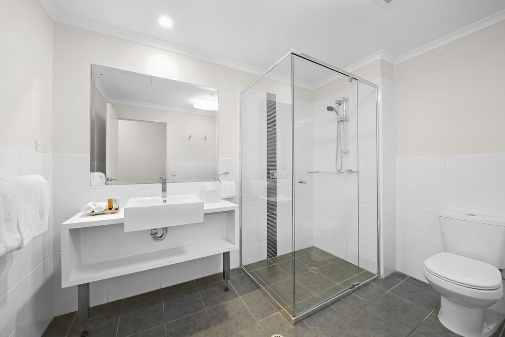 2 BEDROOMS, APARTMENT