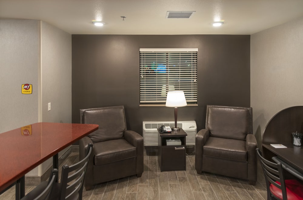 My Place Hotel-Ankeny/Des Moines , IA 24/37