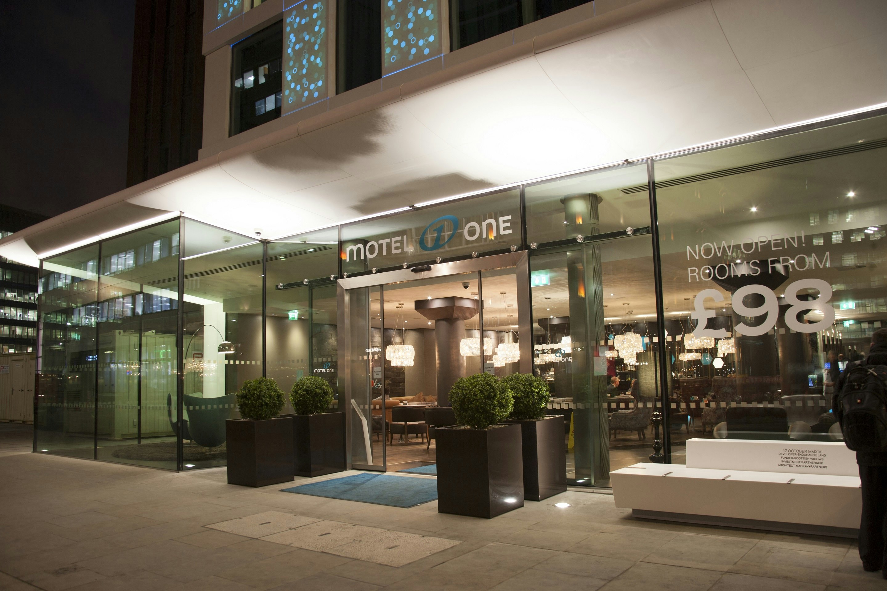 Hotel Motel One London Tower Hill 1/17