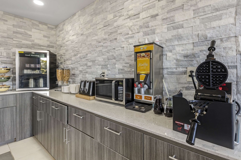 Quality Inn Newberry 27/33