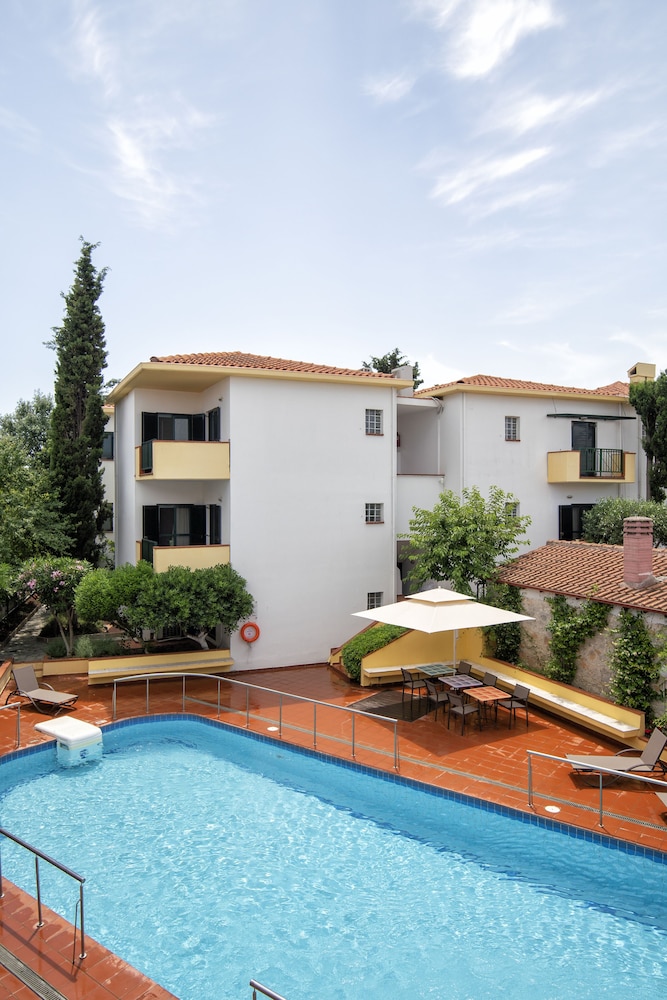 Elia Apartments 42/50