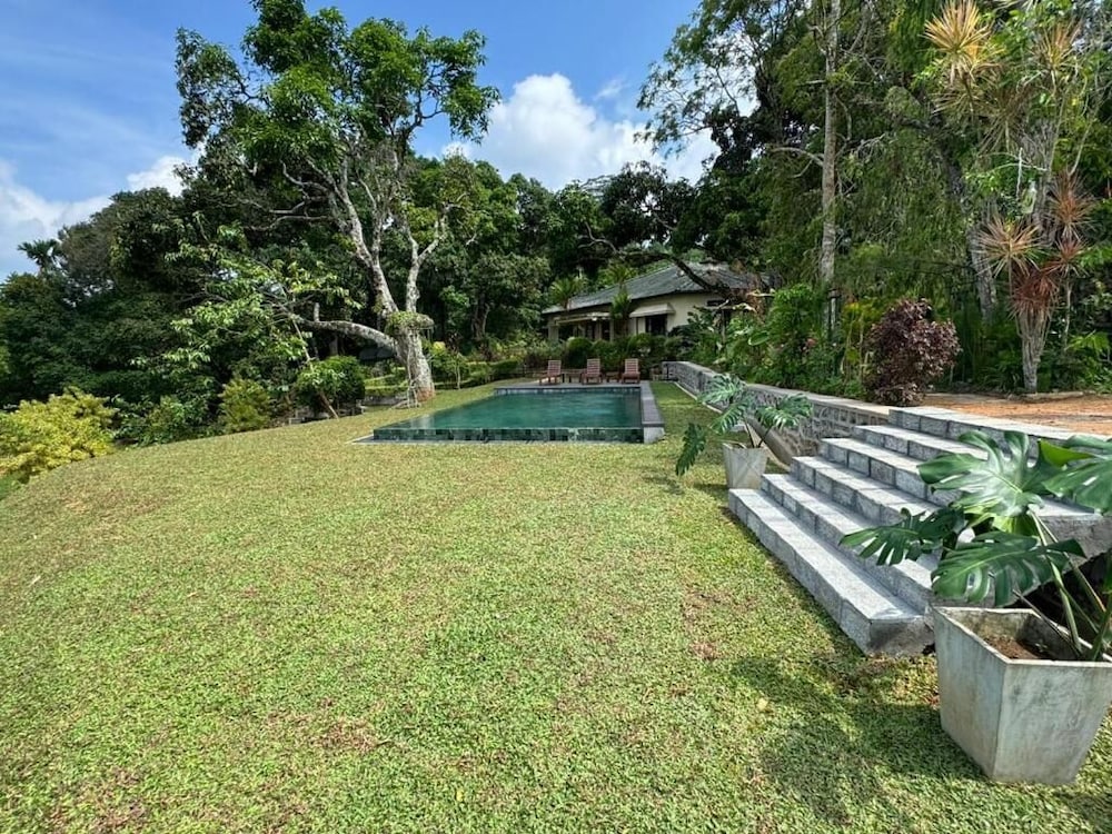 Ancoombra Tea Estate Bungalow 38/38