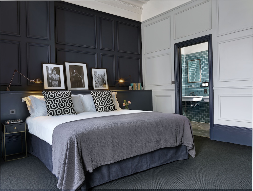 غرفة كبيرة بسرير كينج، The George Hotel 8/10