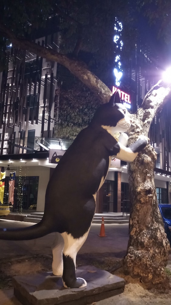 Roxy Hotel Padungan 24/31