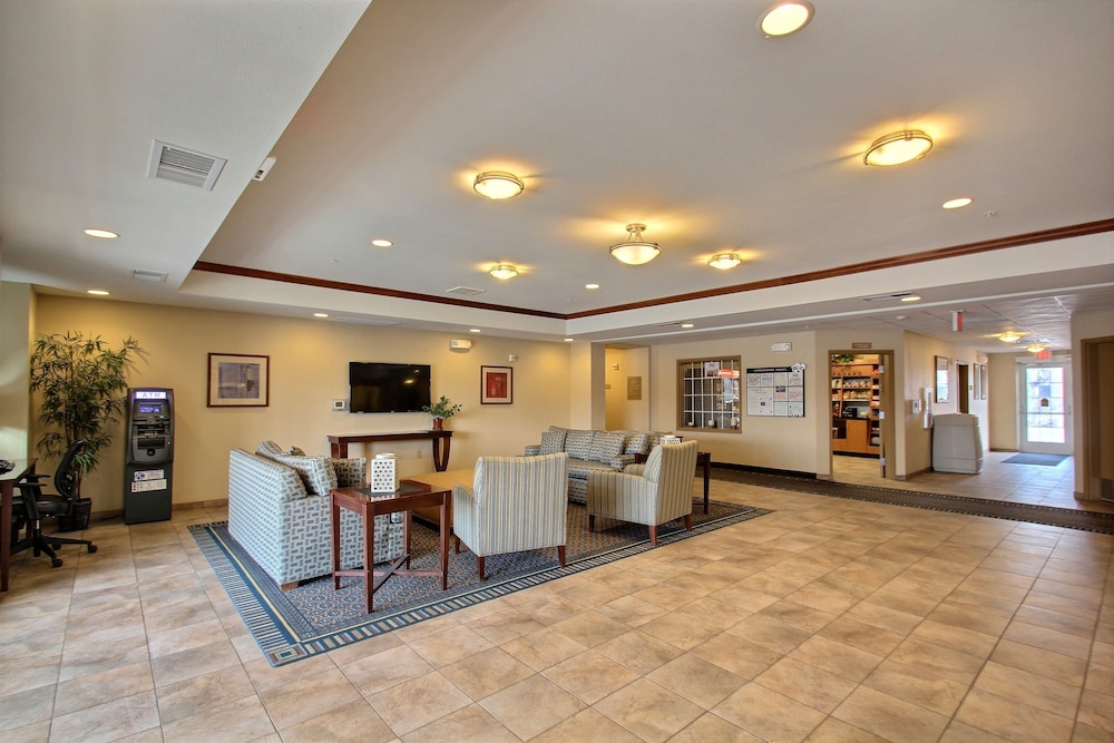 Candlewood Suites Milwaukee Airport-Oak Creek 11/73