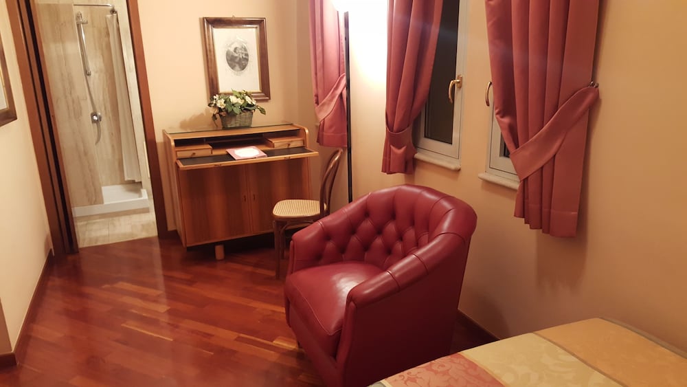 Hotel Villa Traiano 35/43