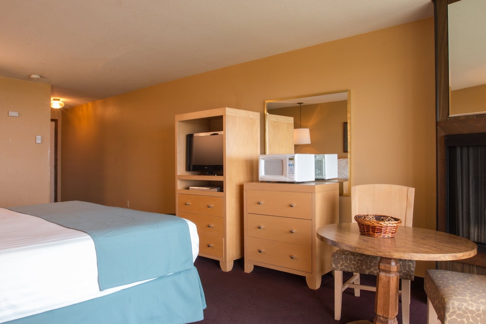 Hi Tide Oceanfront Inn 27/52