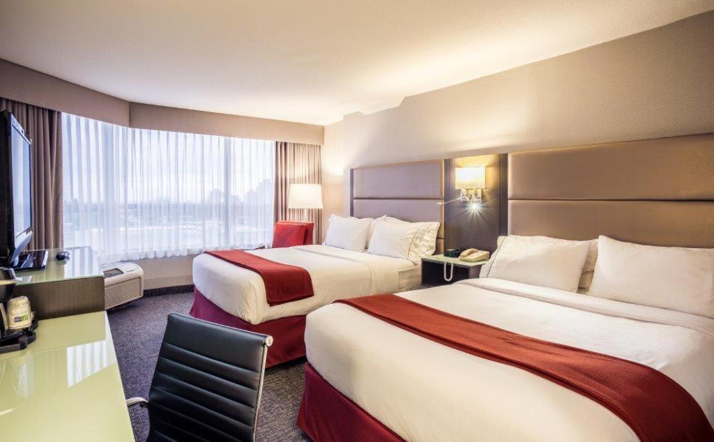 Standard, 2 Queen Beds, City View, Extra Floor Space, Top Floor