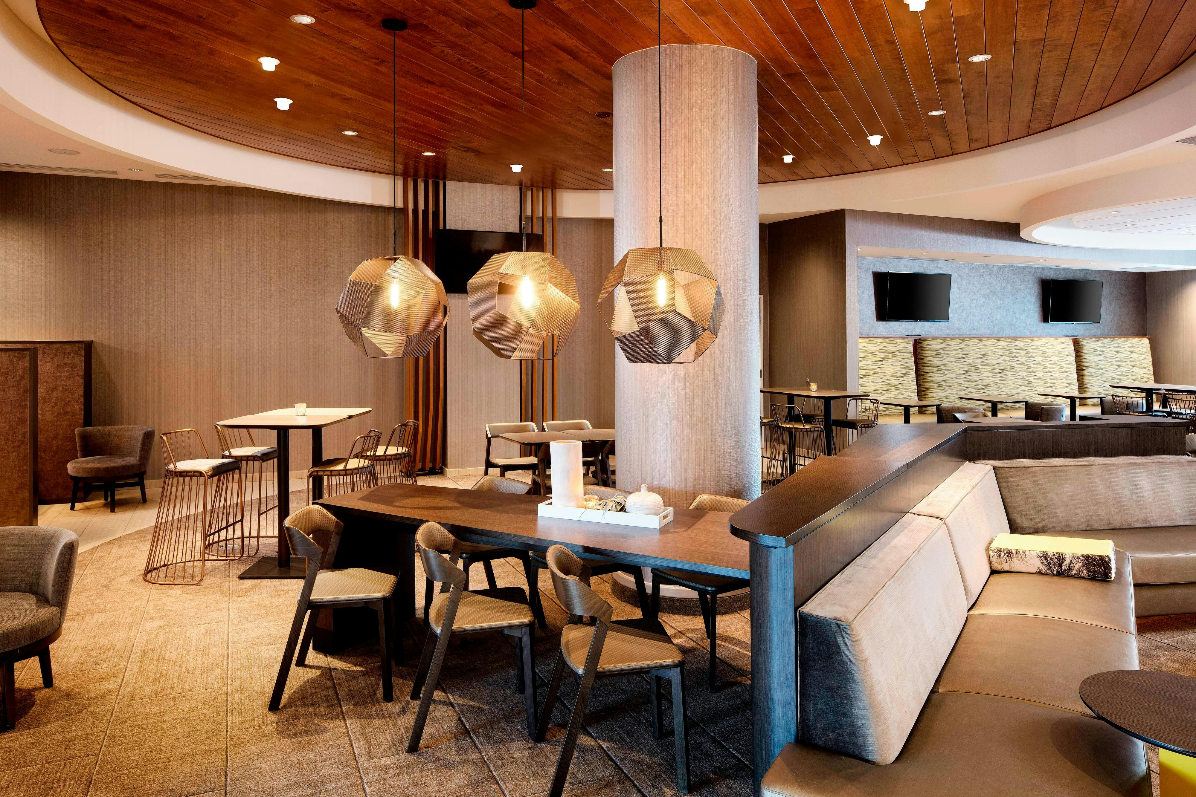 Springhill Suites Indianapolis Downtown 13/14