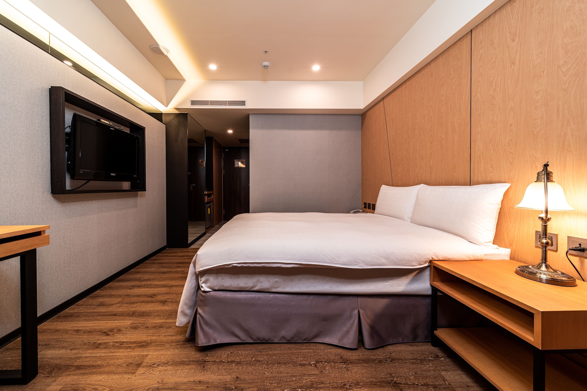SUPERIOR, DOUBLE BED