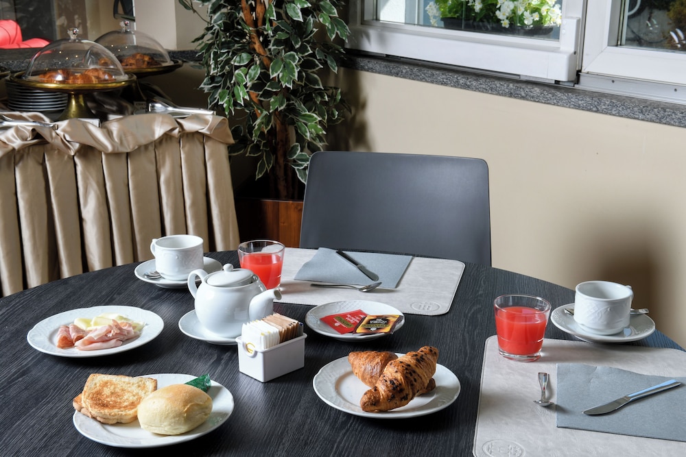 HOTEL INTERNAZIONALE 30/50