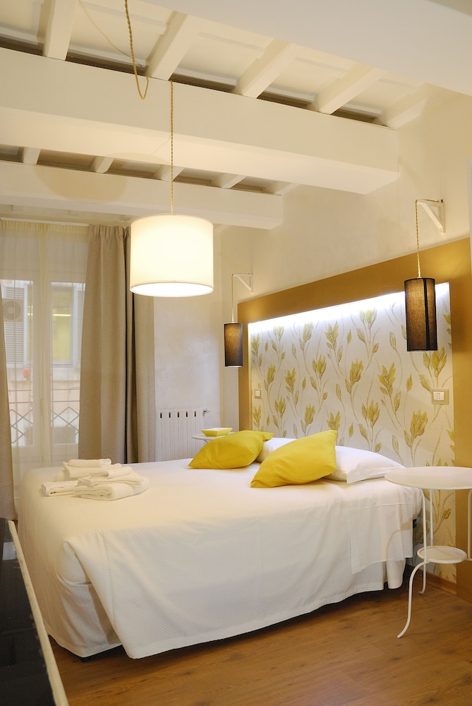 Dulcis Inn Pantheon 11/50