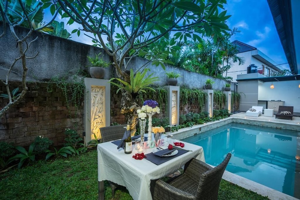 Villa Putih Berawa 23/50