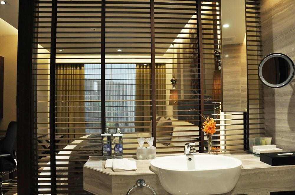 The Landmark Bangkok Hotel 68/73