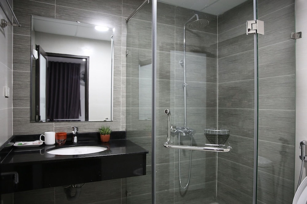 V House 6 Serviced Apartment 39/41