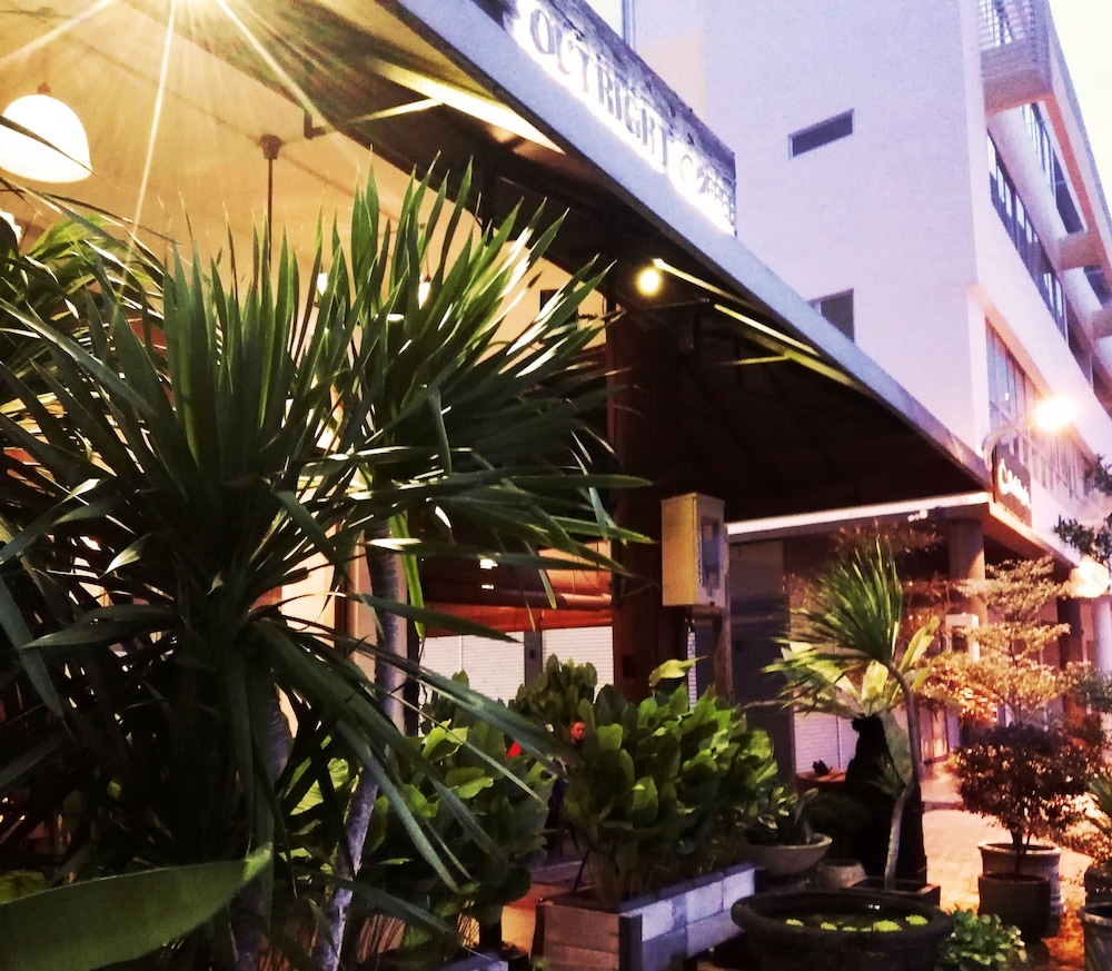 De House Hotel 5/50