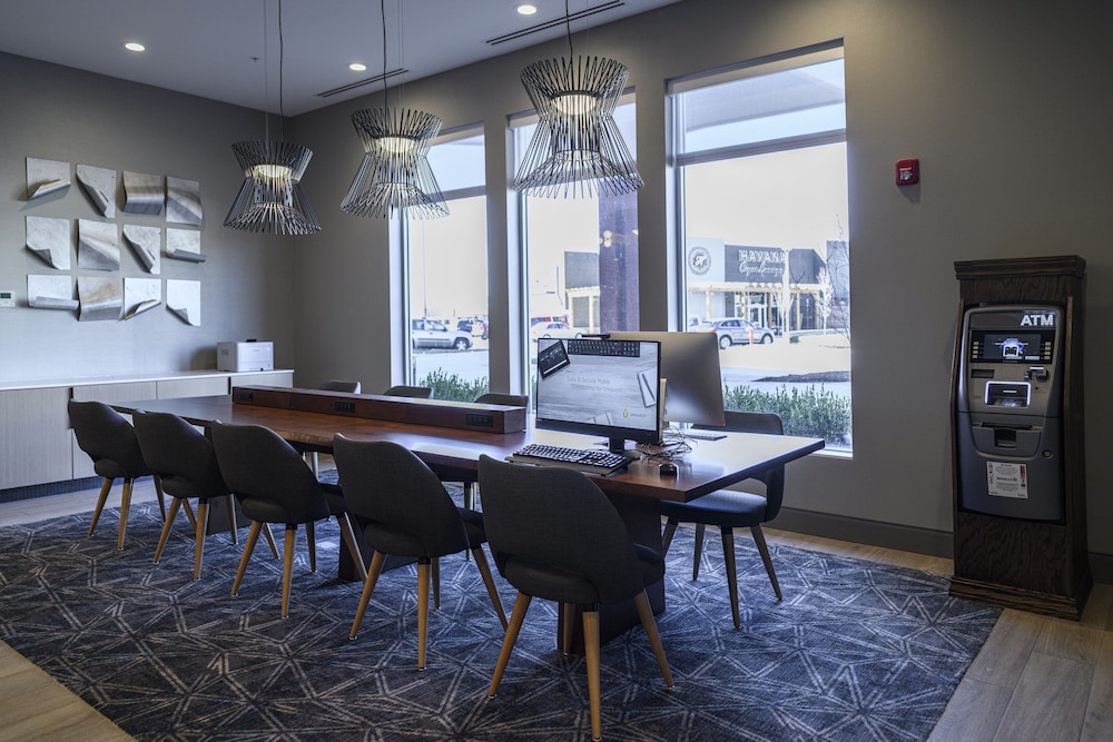 Hyatt Place Indianapolis / Fishers 53/69