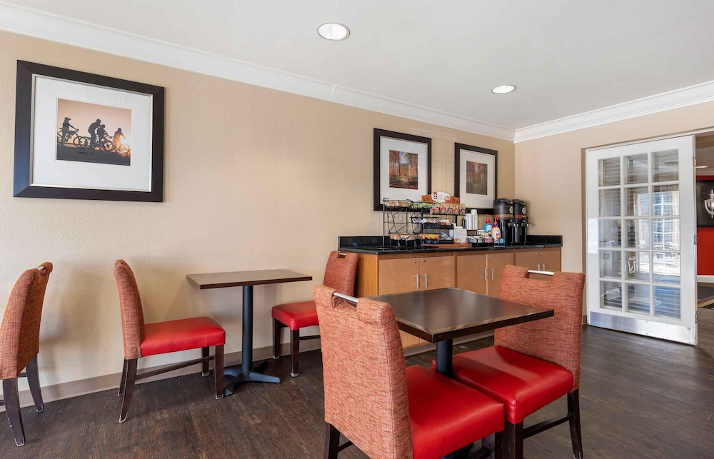 Extended Stay America - Chicago- O'hare - Allstate Arena 44/51