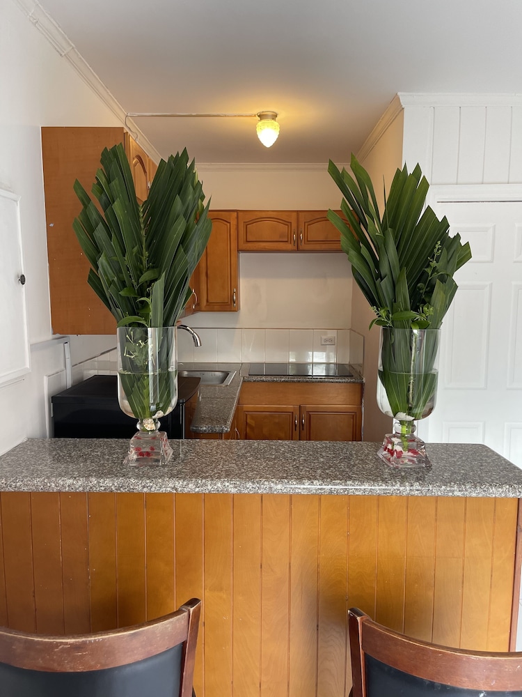 Coral Harbour Beach House And Villas 8/50