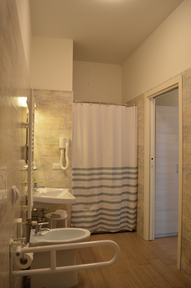 Hotel Riva E Mare 25/50
