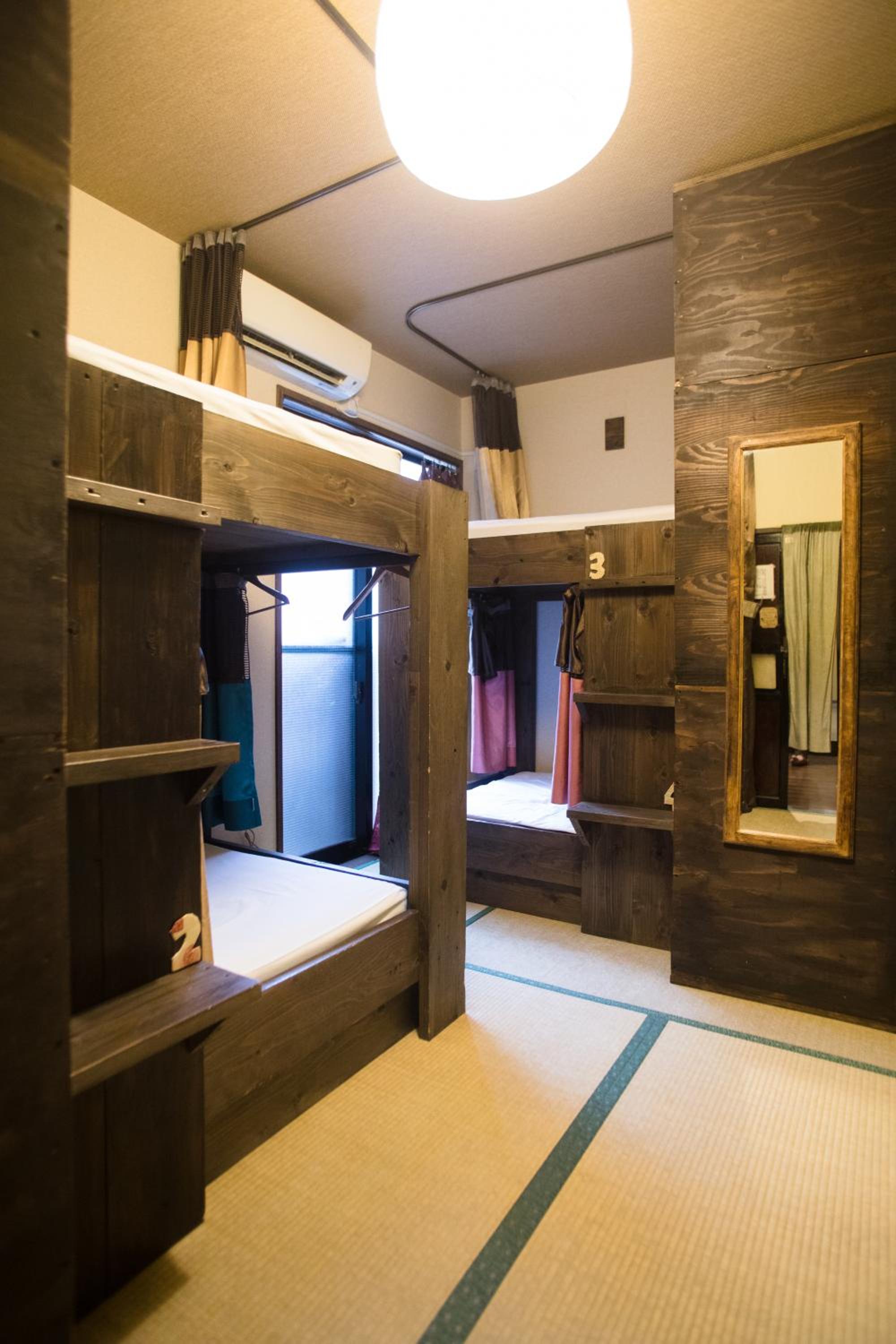 Ladies, Mixed Dorm