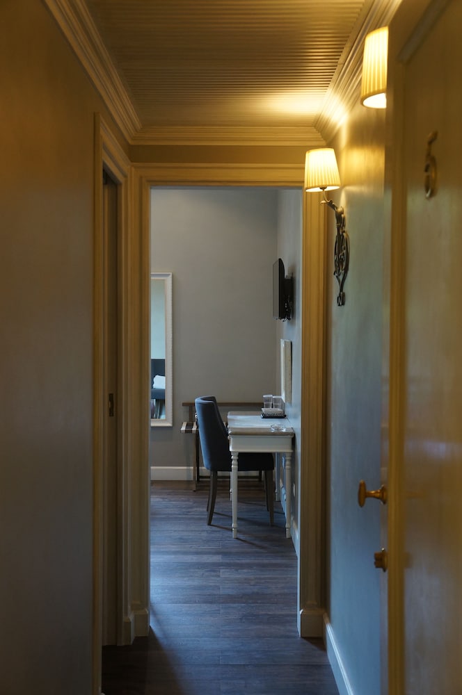 Le Stanze Di Elle 25/50