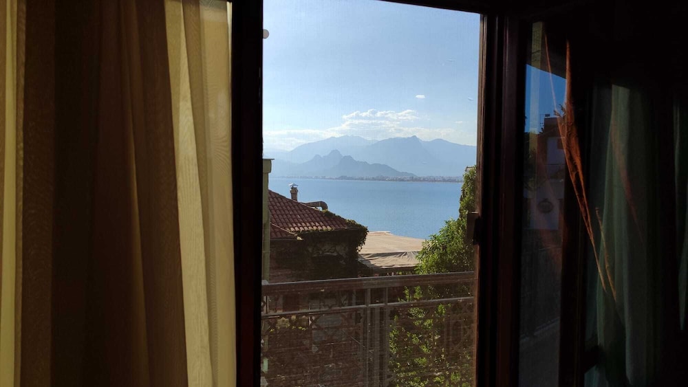 Antalya Inn Boutique Hotel 31/34