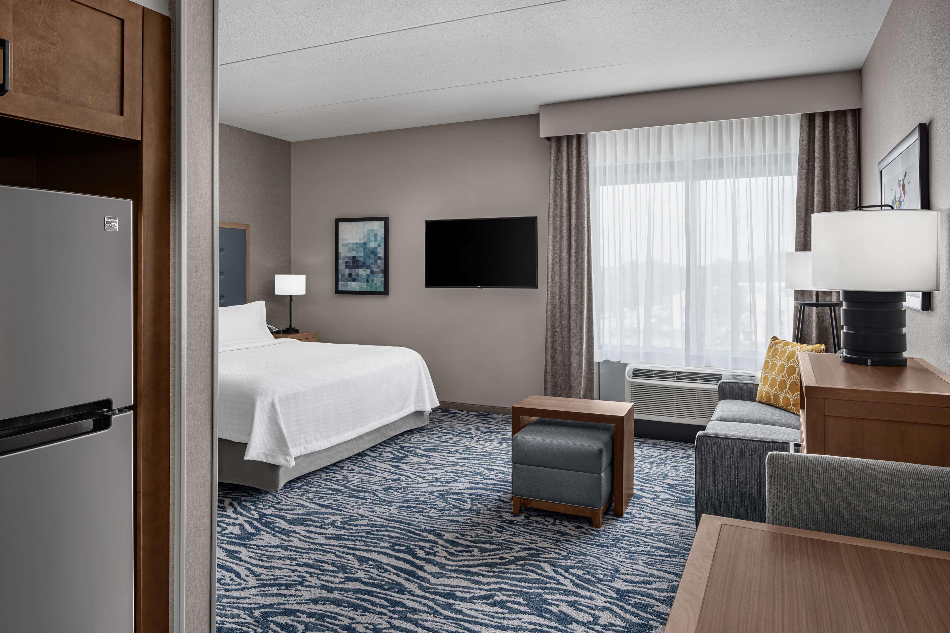 2 Bedrooms, Suite, 1 King or 2 Queen Beds, Bathtub, Accessible