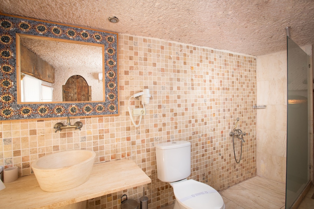 Selfie Cave Hotels Cappadocia 61/63