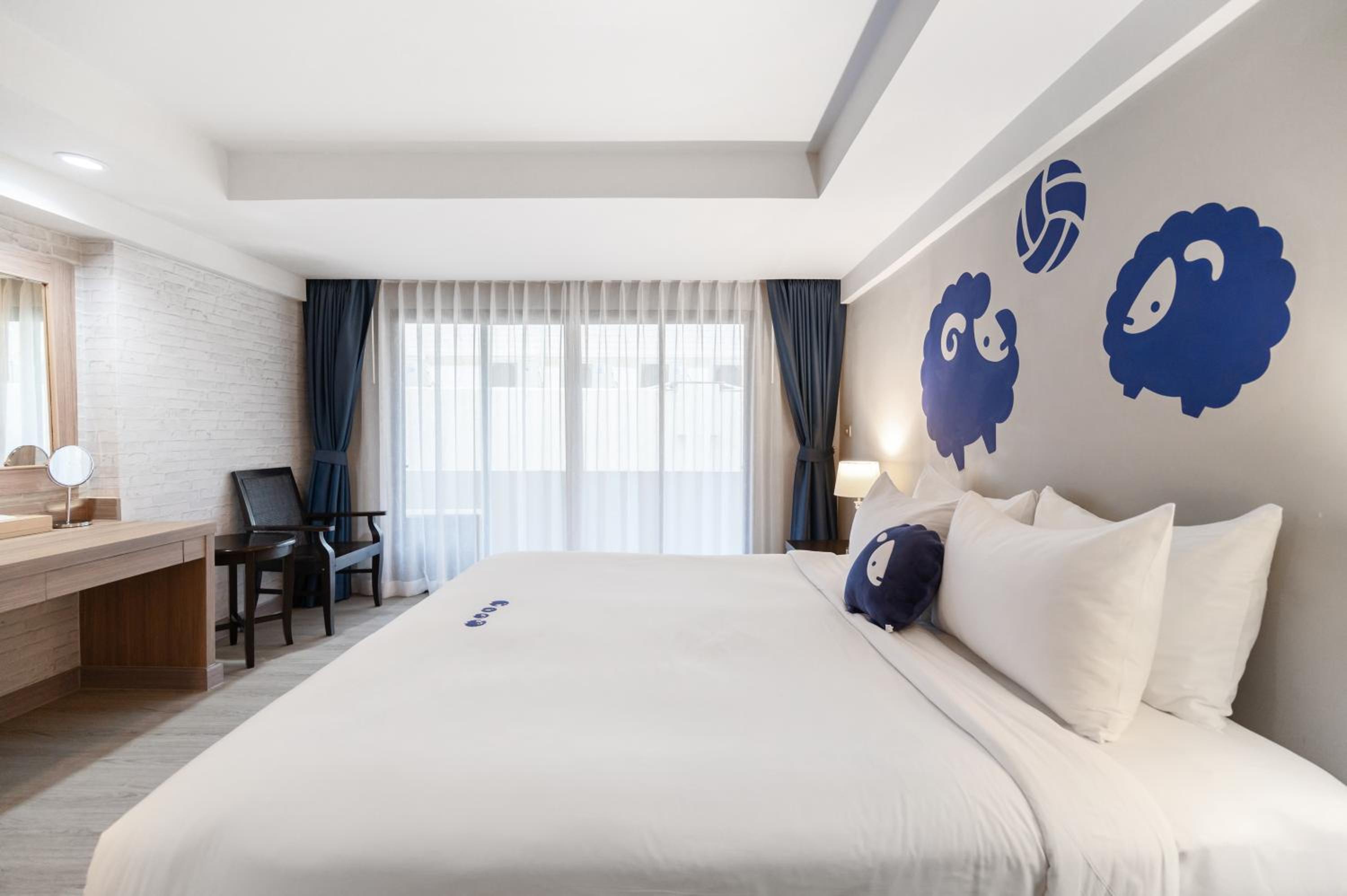 Room, King Bed