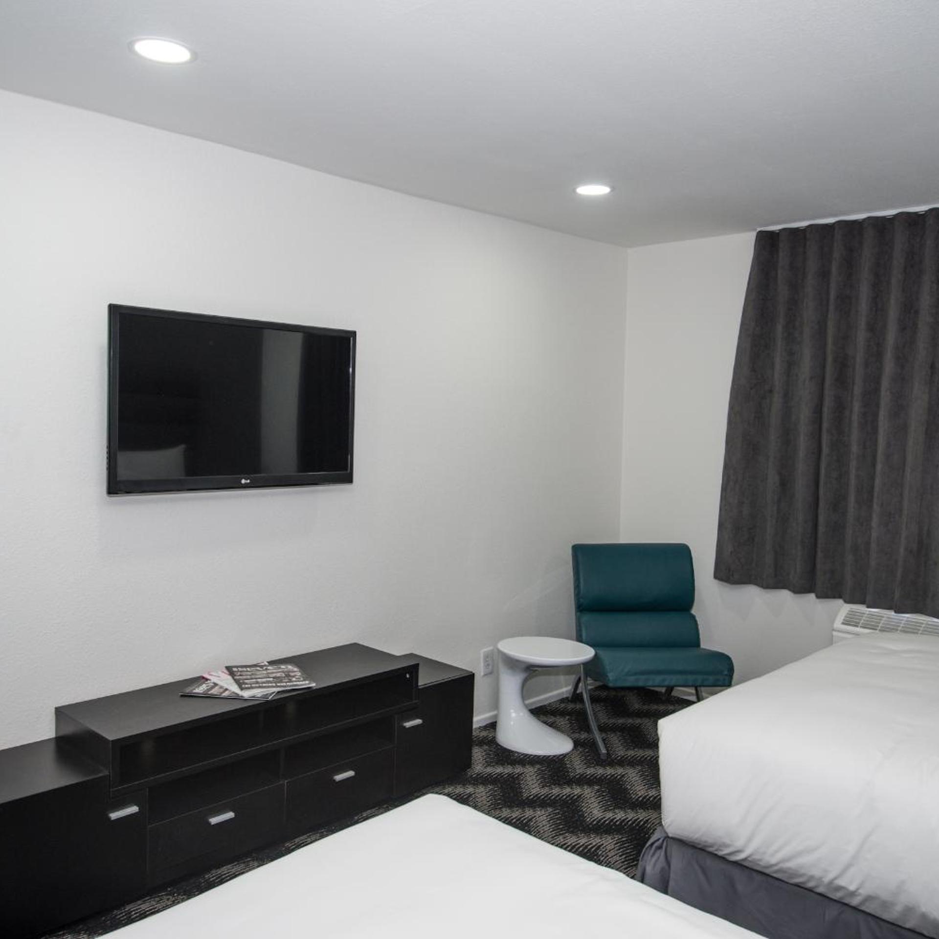 Siegel Select Convention Cente Ex Rodeway Inn 30/63
